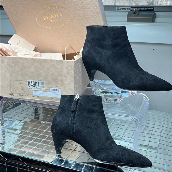 Prada Sz 7 Black Short Suede Kitten Heel Ankle Zip Pointed Toe 2” Heel Booties - Picture 2 of 13